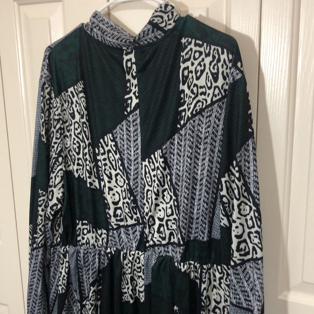 Lovely wash n go dress plus 4X - Picture 5 of 9